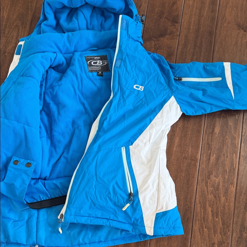 CB Women's Blue and White Ski Jacket - Picture 4 of 4